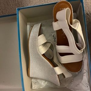 Italian shoe maker wedge. very comfy. worn once. size 9 smoke free pet free